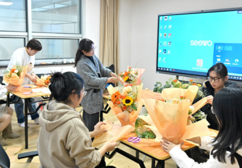 区总工会"工享时光职工课堂"公益培训惠及3万余人次