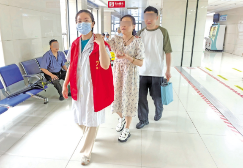 暖心瞬间：藏着最动人的医者温度