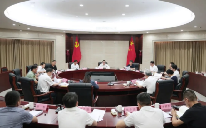 区委常委会召开会议