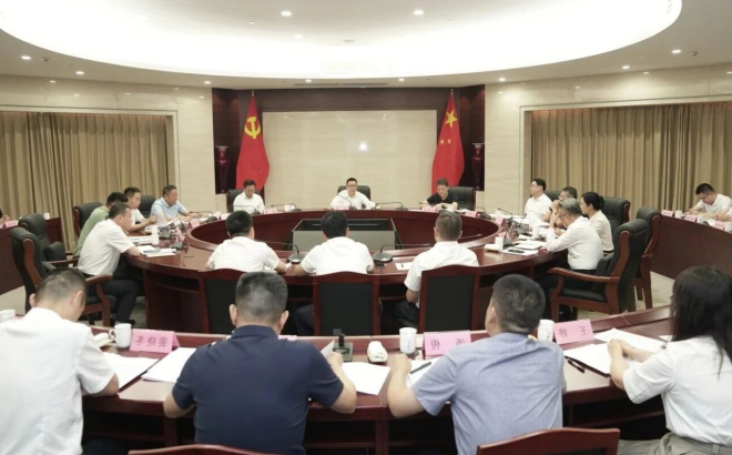 区委常委会召开会议